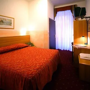 Assarotti 3*, Genova Italia